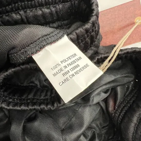 NEW Toronto Raptors Mitchell & Ness Hardwood Classics Big Face 2.0 Short XL TALL - Picture 7 of 7